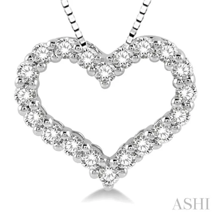 1/4 ctw Heart Shape Round Cut Diamond Pendant With Chain in 14K White Gold