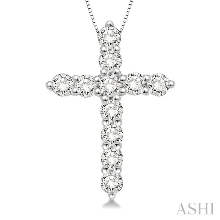 1/4 Ctw Round Cut Diamond Cross Pendant in 14K White Gold with Chain