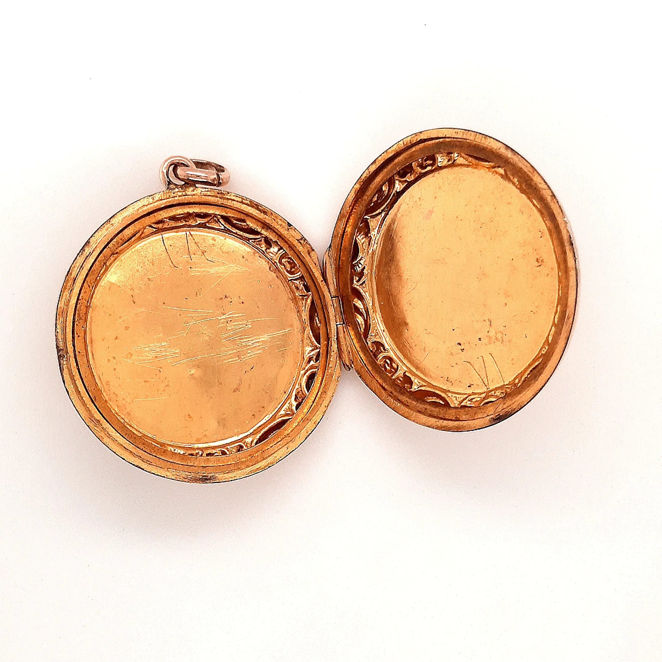 9ct Yellow Gold Hand Engraved Photo Locket Pendant