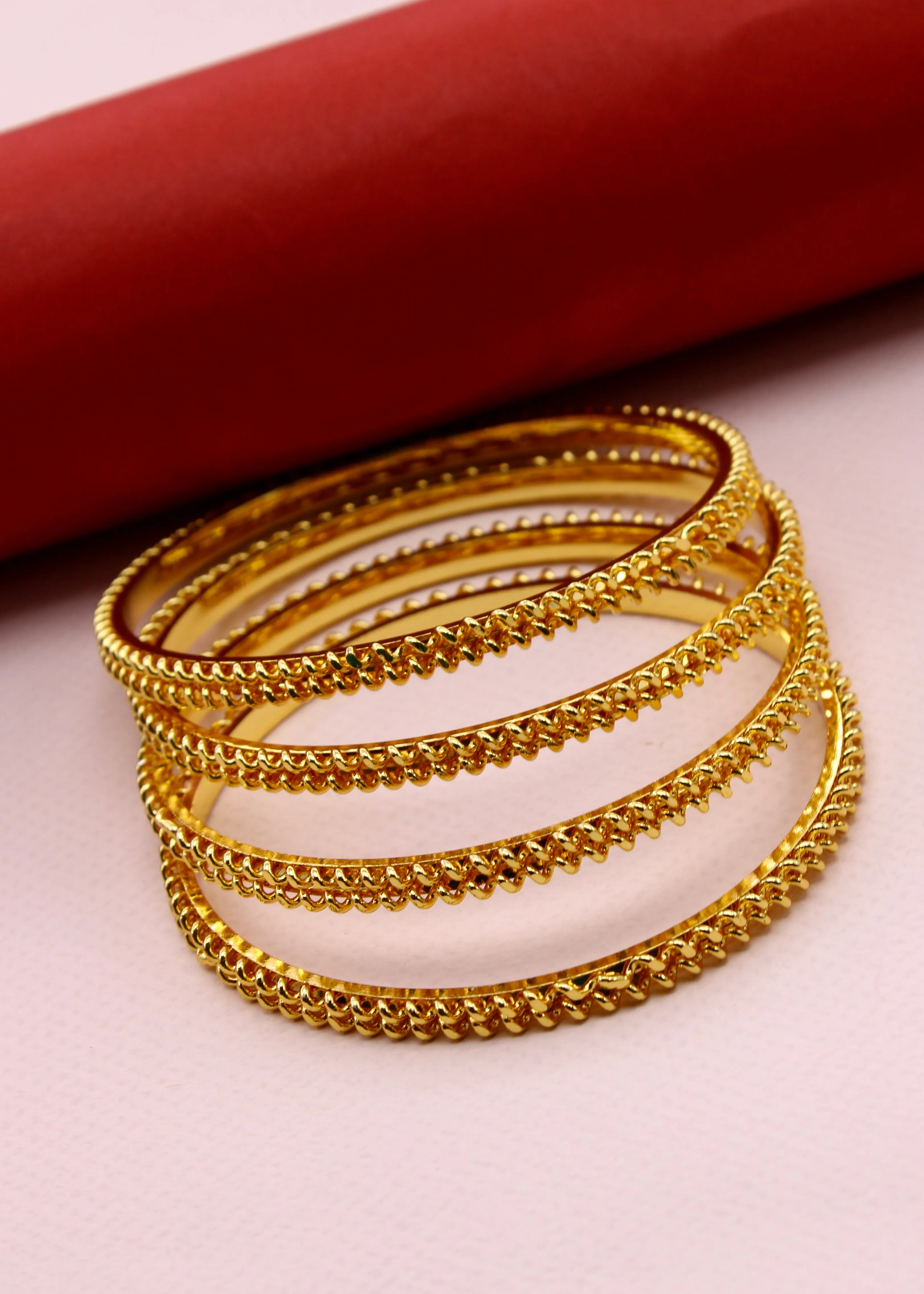 ADMIRABLE ANTIQUE BANGLES