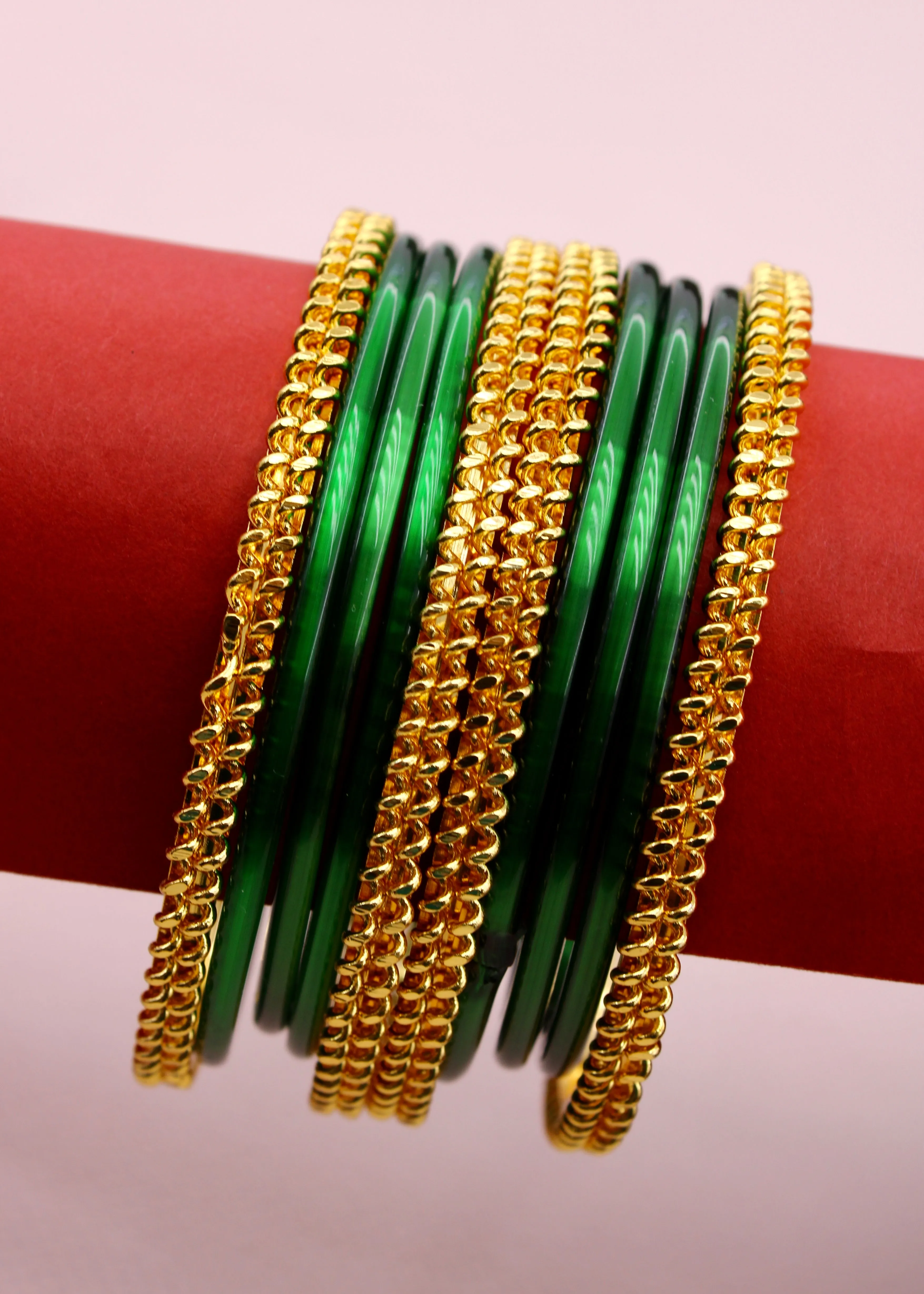 ADMIRABLE ANTIQUE BANGLES