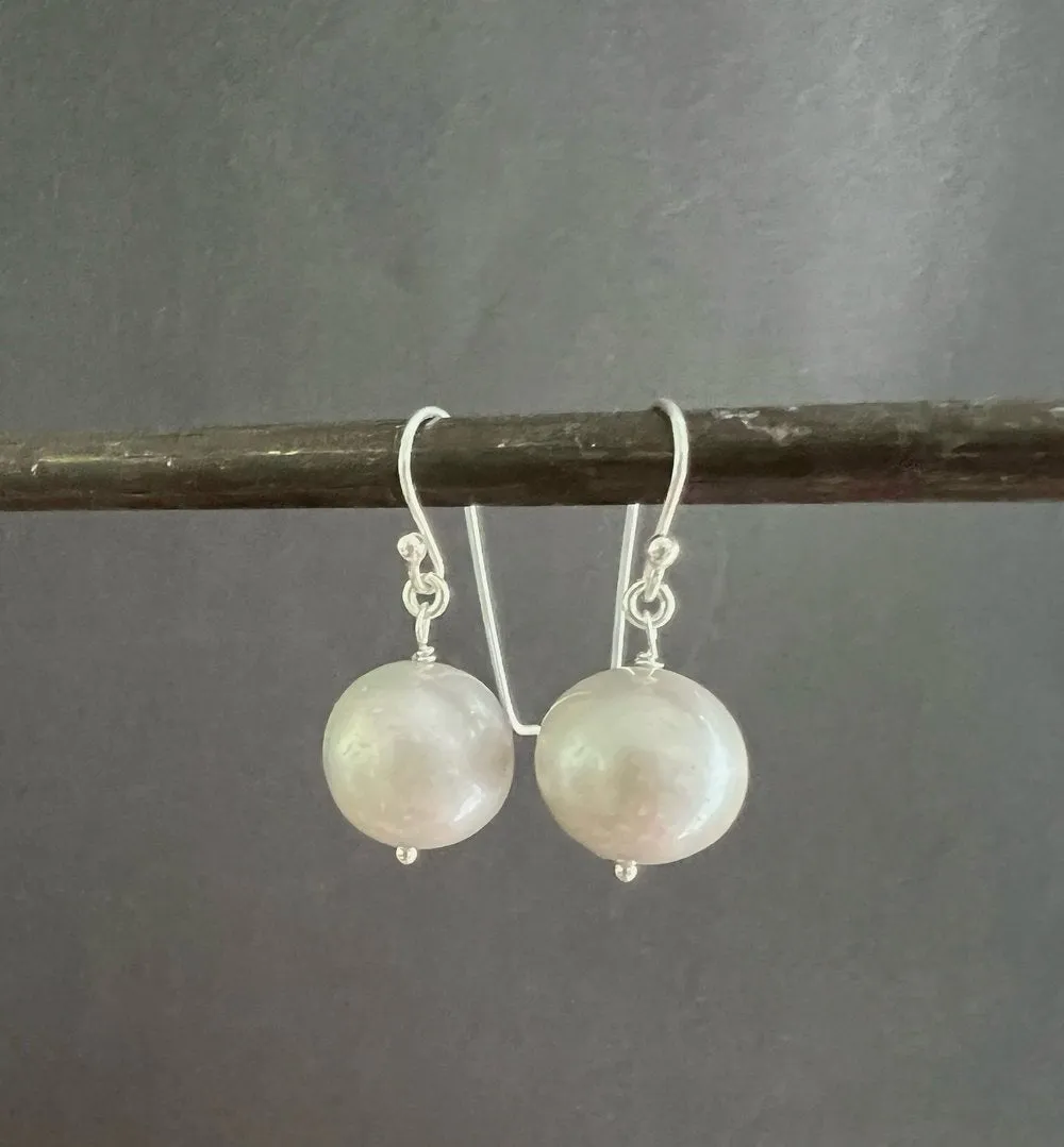 ANN LIGHTFOOT - FRESHWATER PEARL DROP EARRINGS