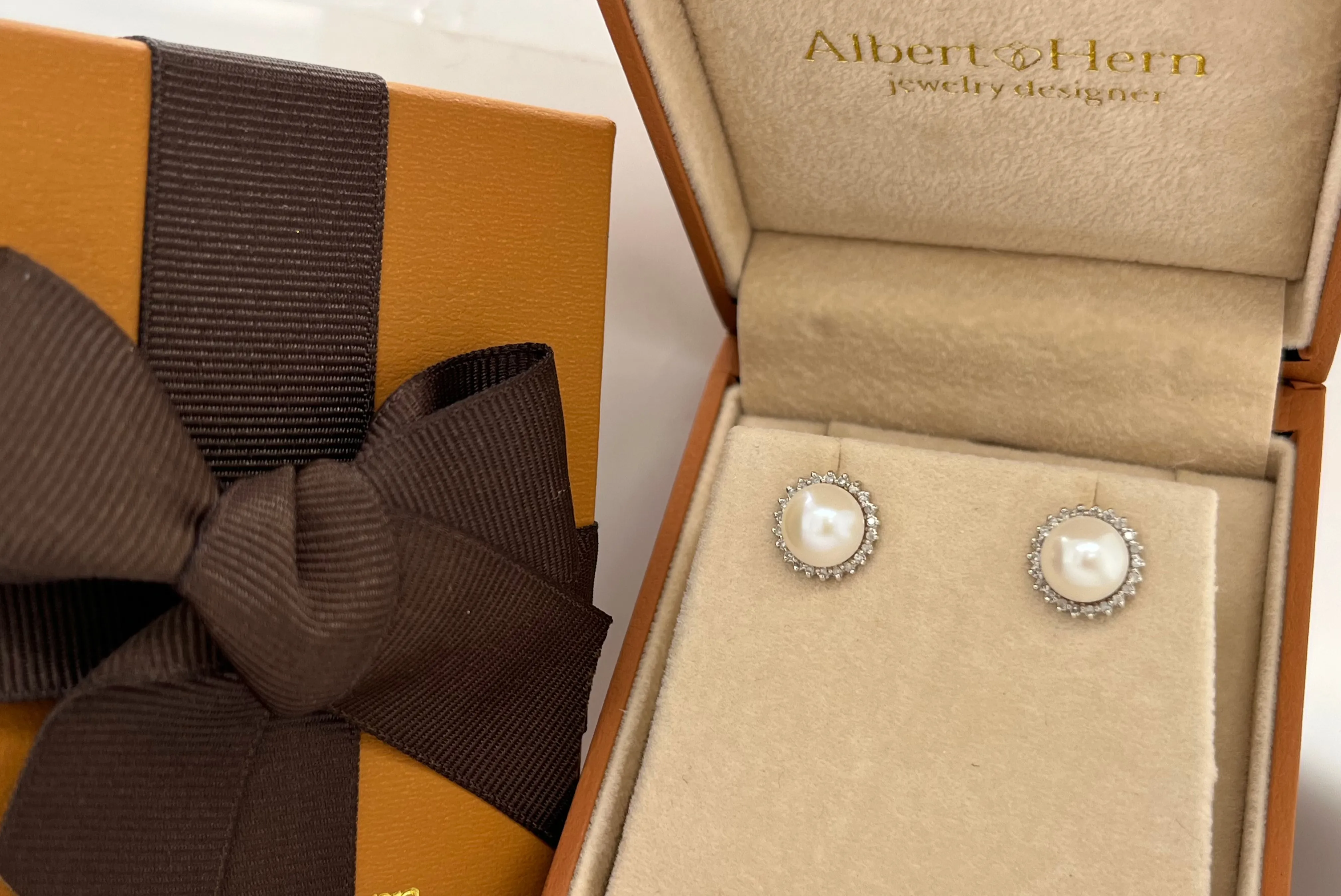 Earrings 14kt Gold Pearls & Surrounding Diamonds Studs