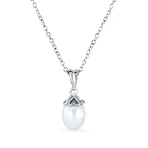 Feminine Romantic Hearts 9MM Pearl Pendant Necklace in Sterling Silver