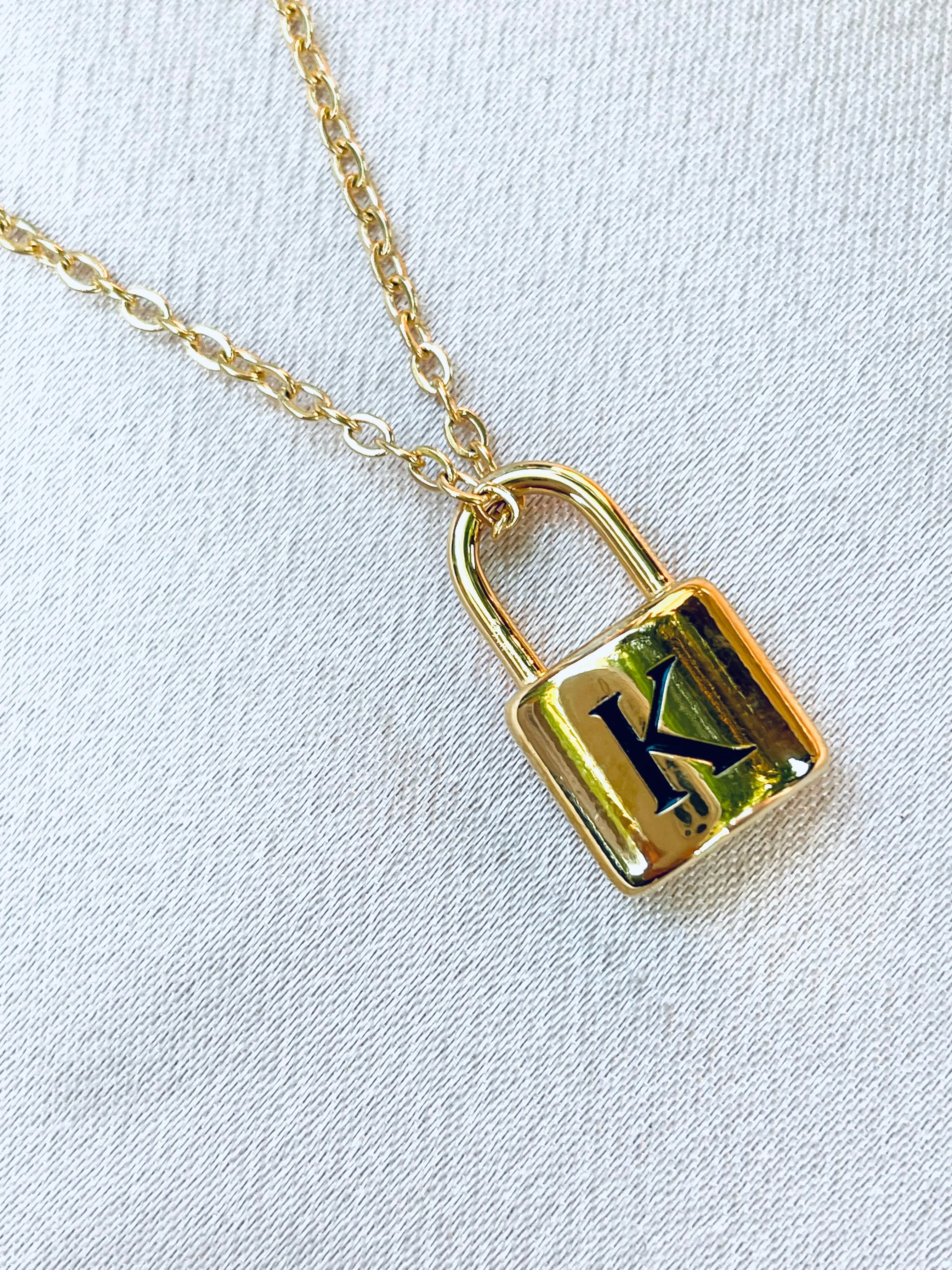 Initial letter necklace,gold chain lock#-01559SSN-15