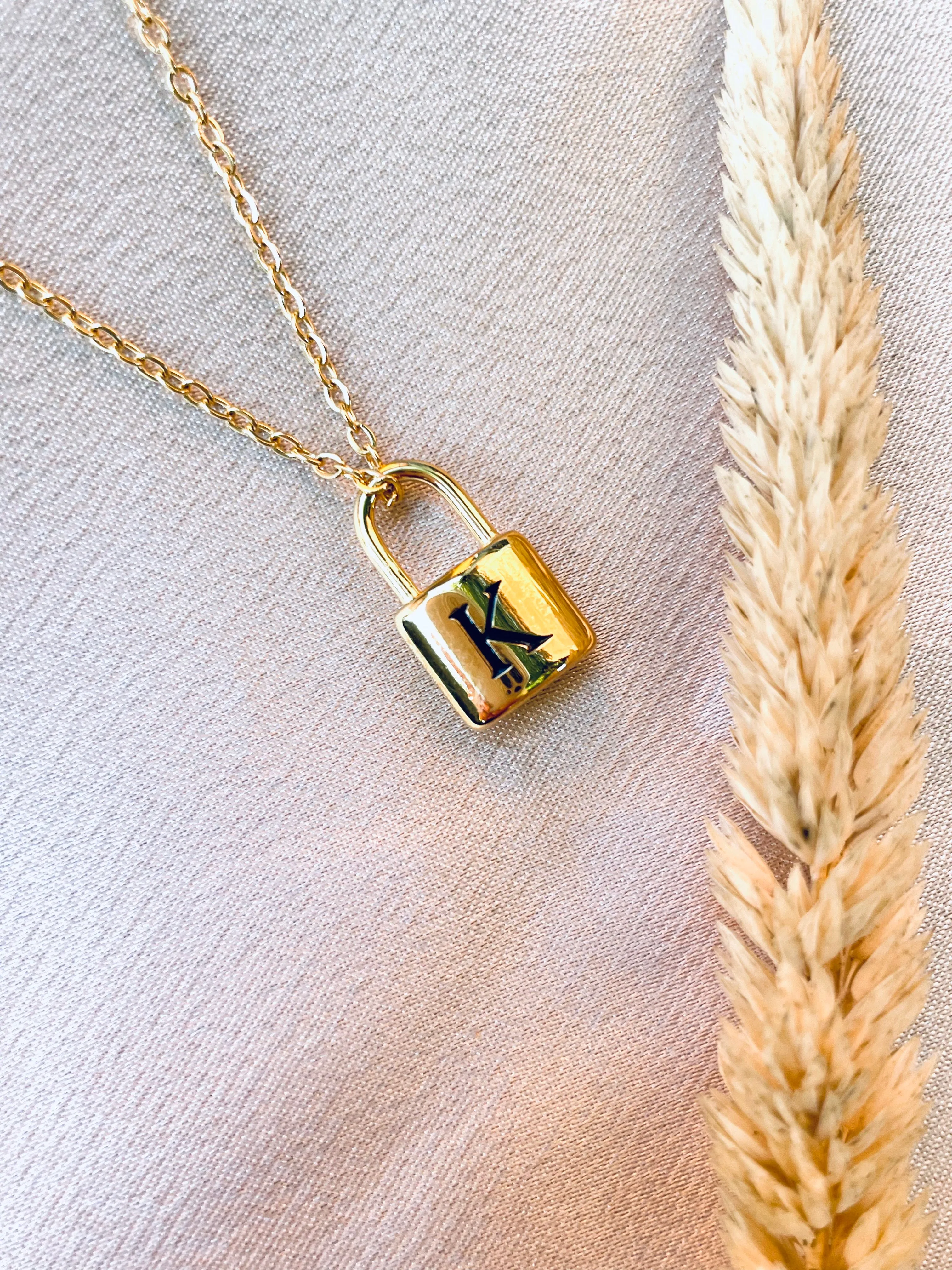 Initial letter necklace,gold chain lock#-01559SSN-15