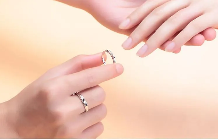 Intertwined Love Couple Rings