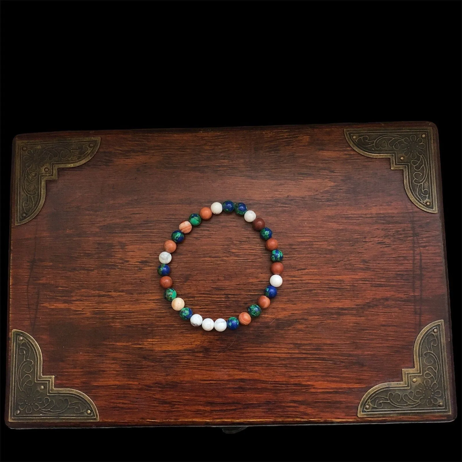 Lapis Lazuli, Red Jasper and Howlite Beaded Bracelet