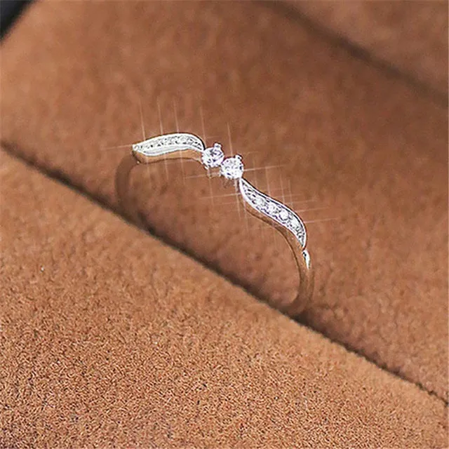 New Trendy Crystal Engagement Claws Design Hot Sale Rings