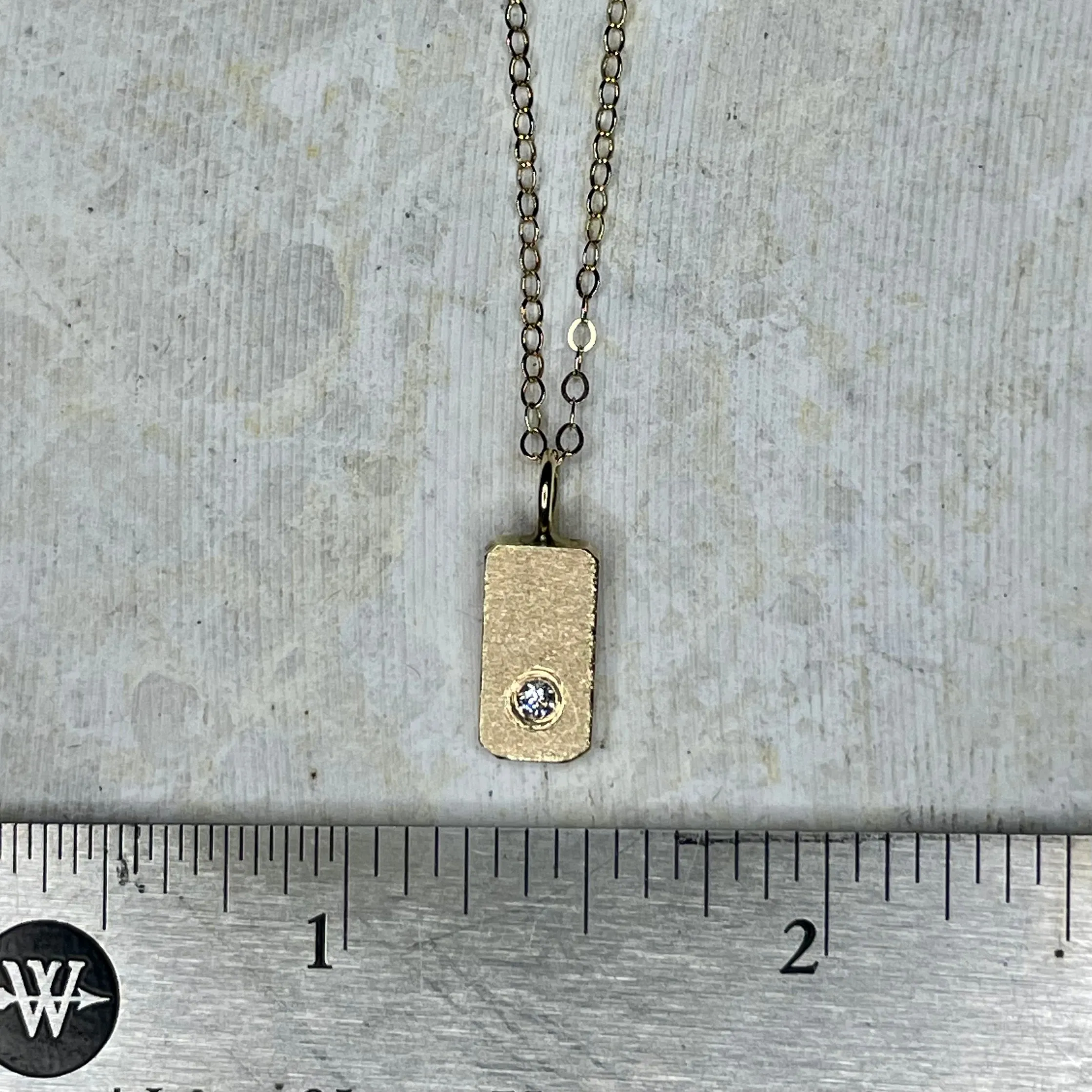 NG4 14kt Gold Rectangle Necklace w Diamond