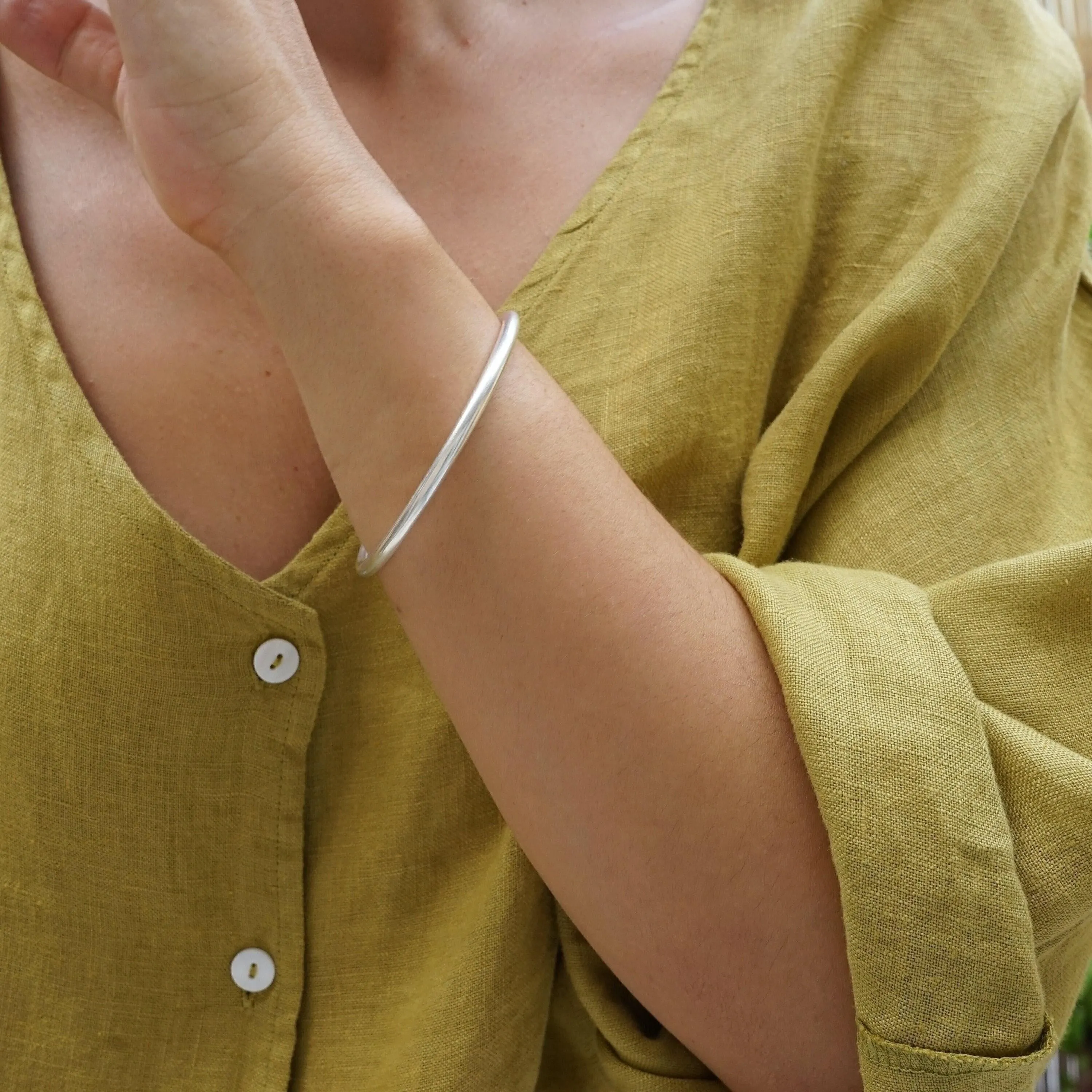 Silver Shiny Thick Round Bangle Bracelet