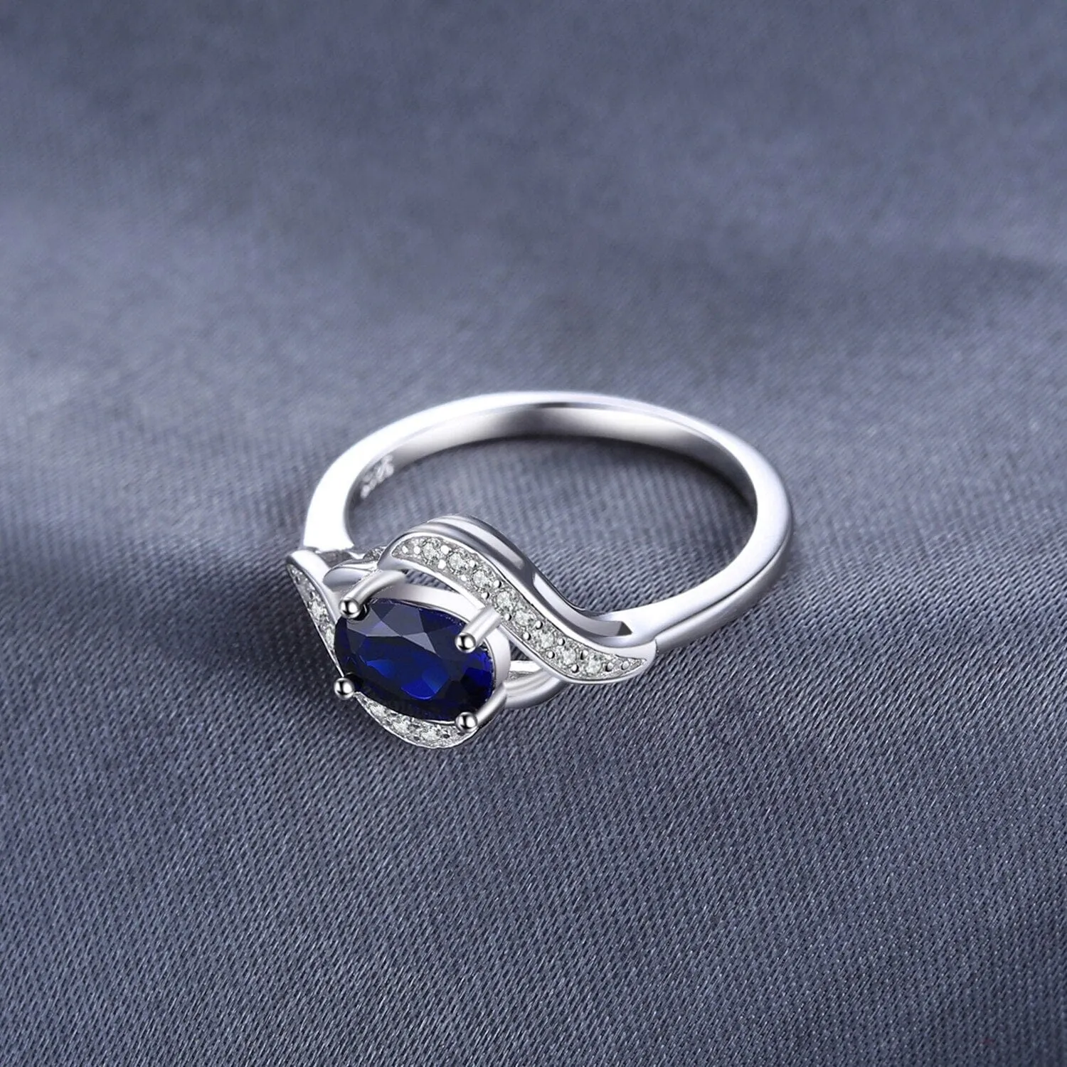 Statement Halo Blue Sapphire Ring - 925 Sterling Silver