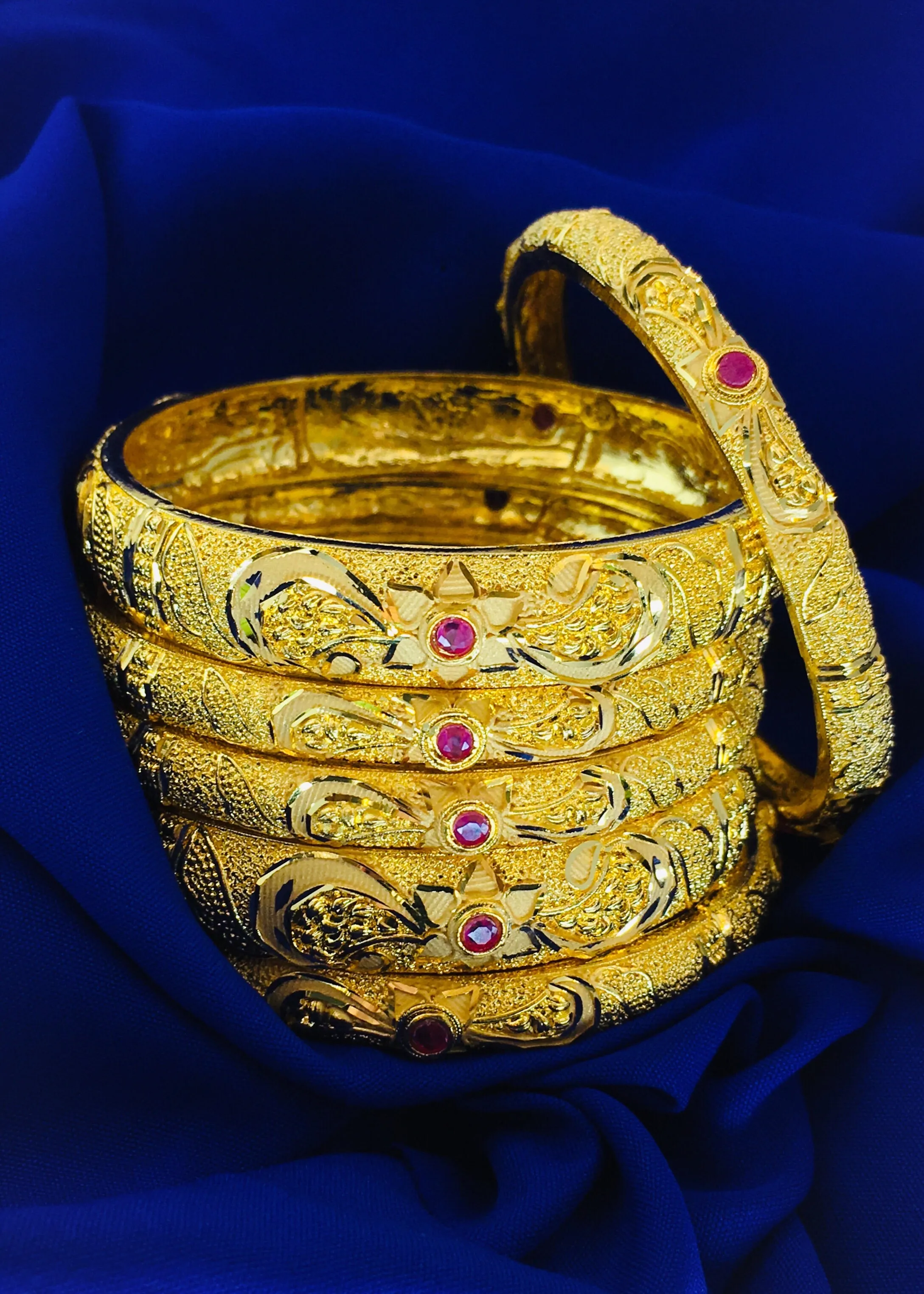 STUNNING GOLD PLATED BANGLES