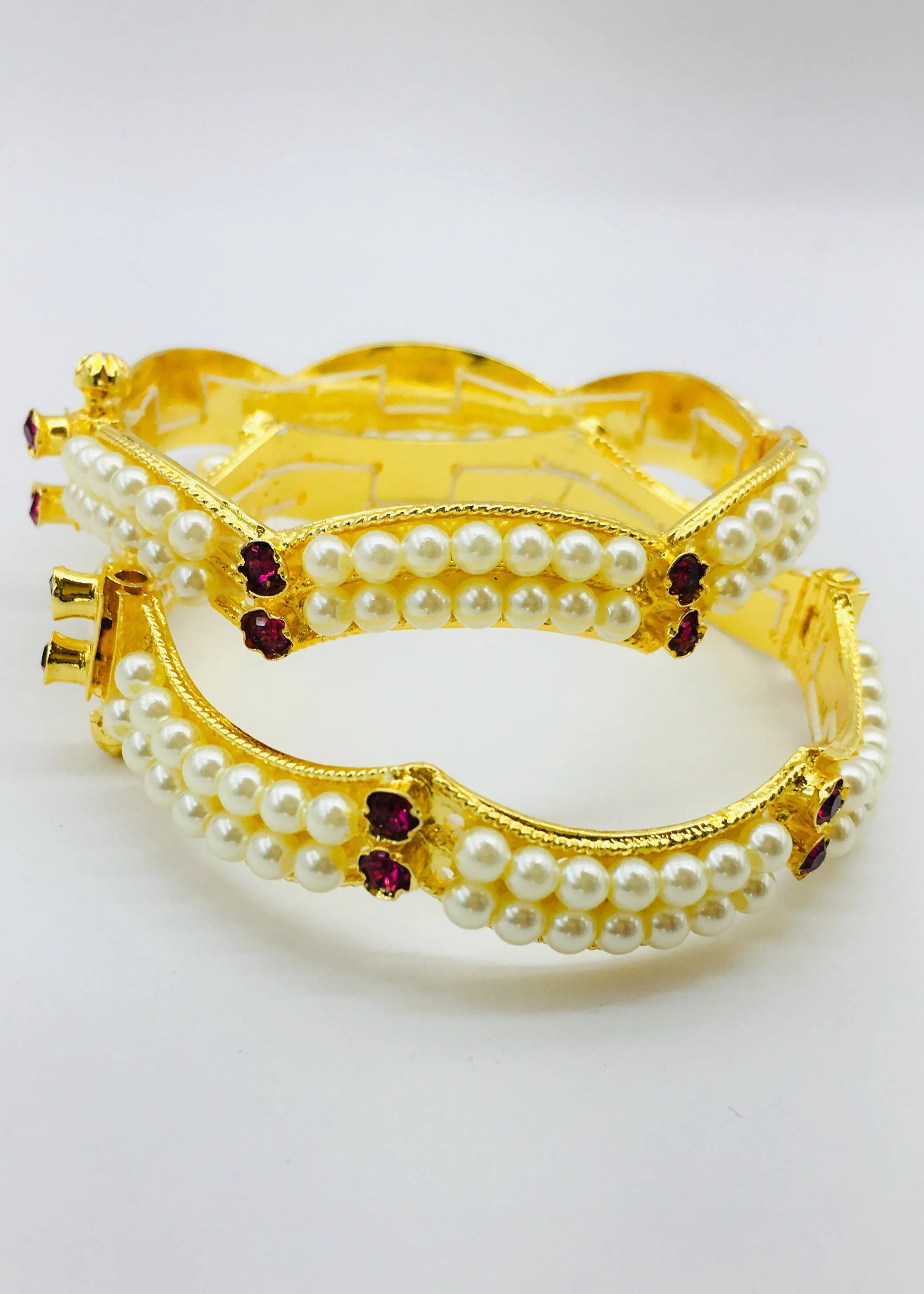 STUNNING MOTI BANGLES