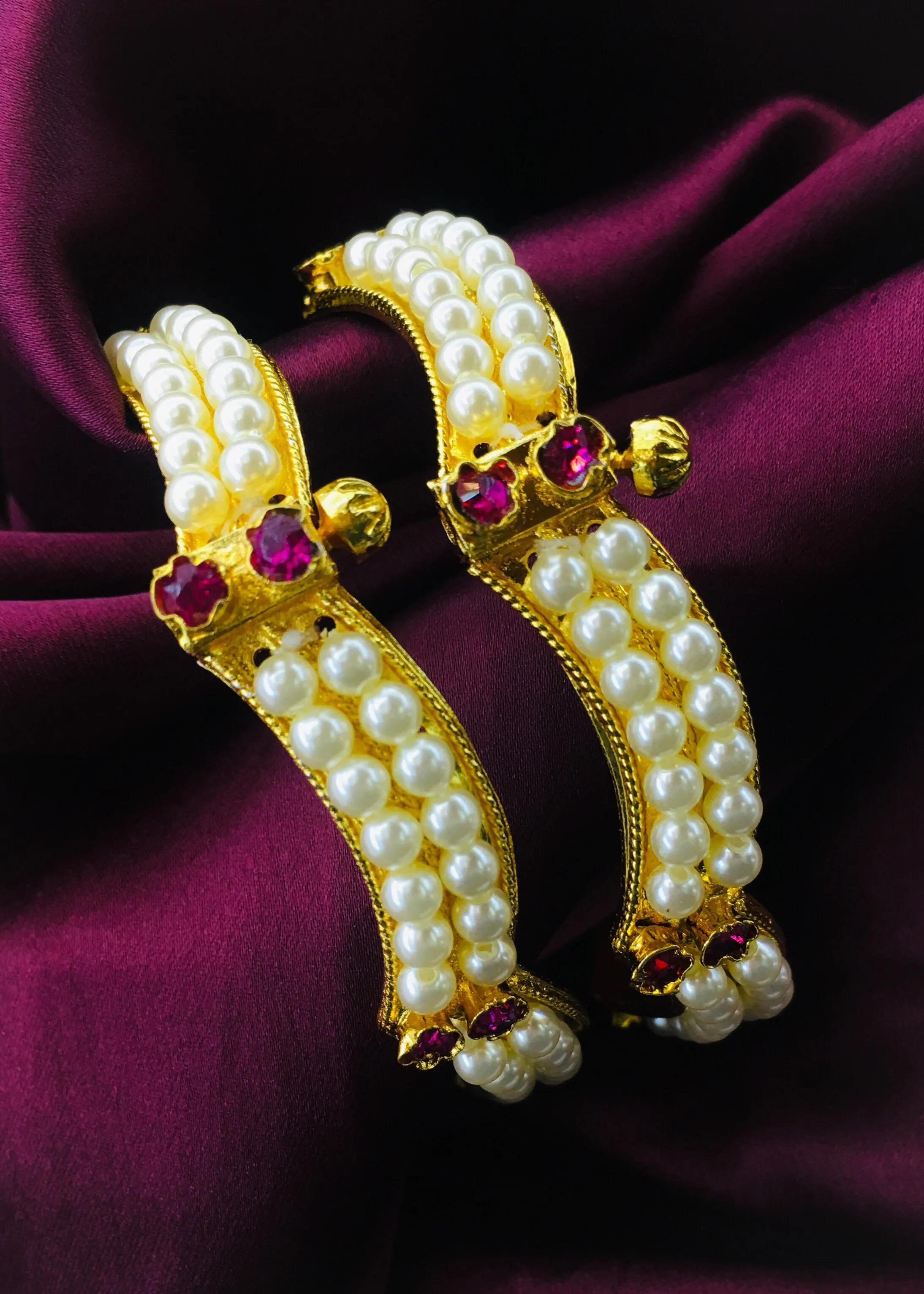 STUNNING MOTI BANGLES